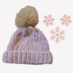 AIMEE LYNN CHENILLE KNIT POM BEANIE EXTRA SOFT